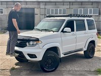 Раскладная подножка на УАЗ Патриот и УАЗ Пикап с креплением переднего номерного знака 10459
